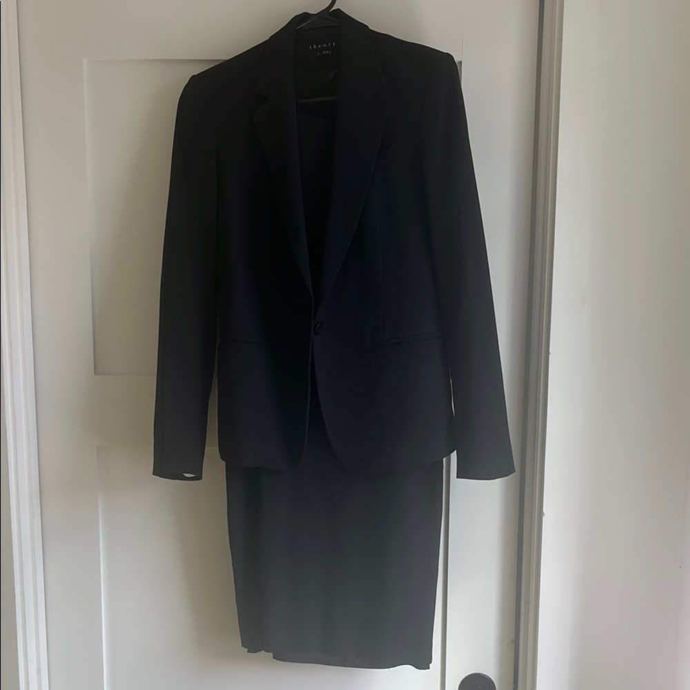 Black theory suit and dress size small